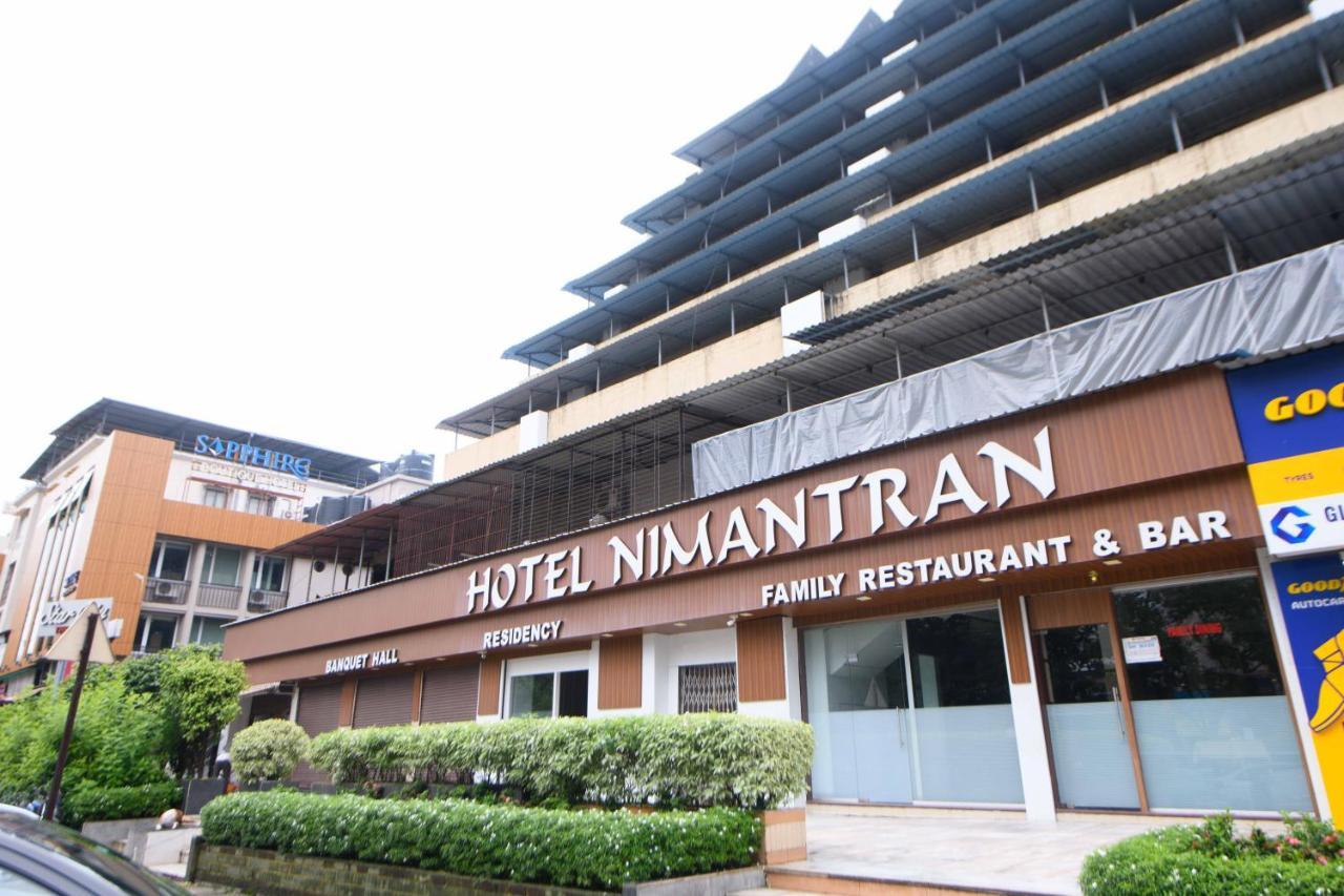 Nimantran Hotell Navi Mumbai Exteriör bild