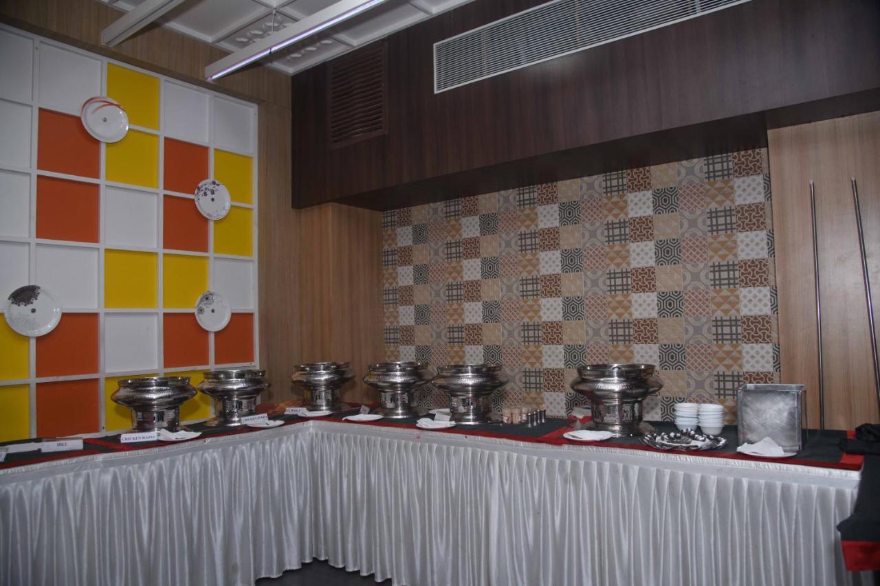 Nimantran Hotell Navi Mumbai Exteriör bild
