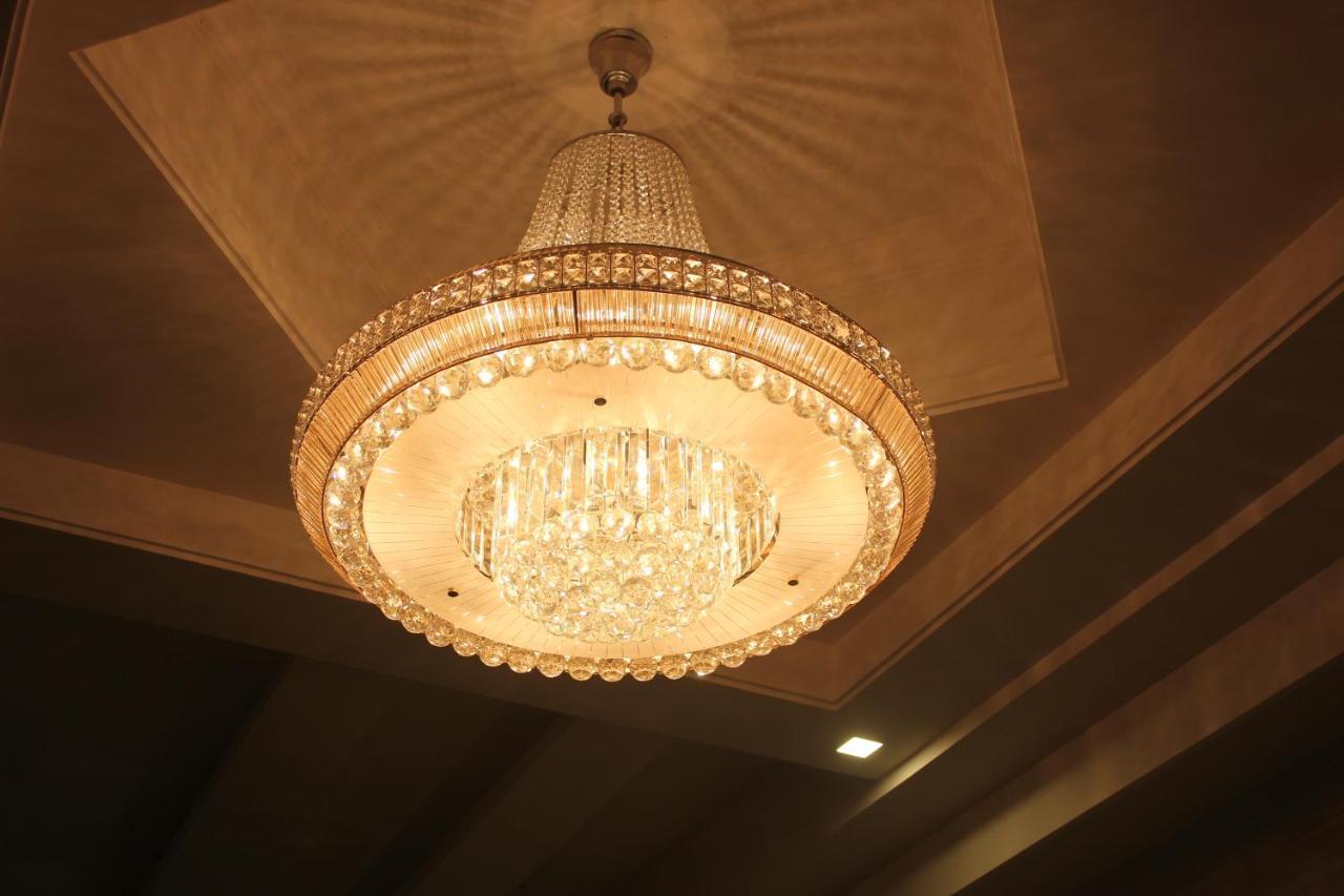 Nimantran Hotell Navi Mumbai Exteriör bild